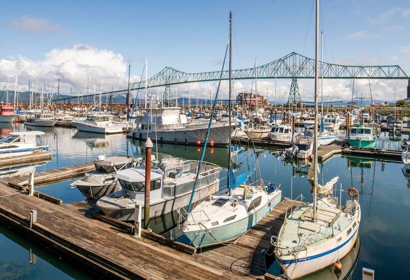 جناح سرير كينج, Astoria Riverwalk Inn