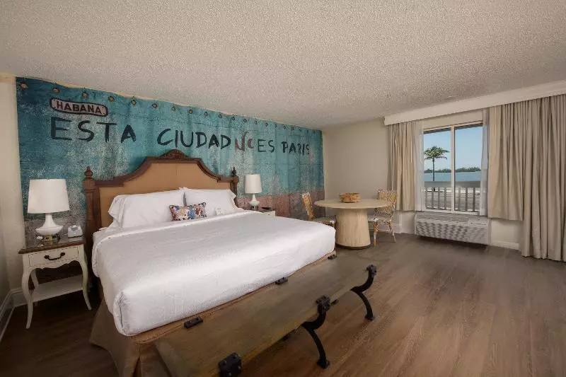استودیو استاندارد با تخت کینگ, Havana Cabana At Key West