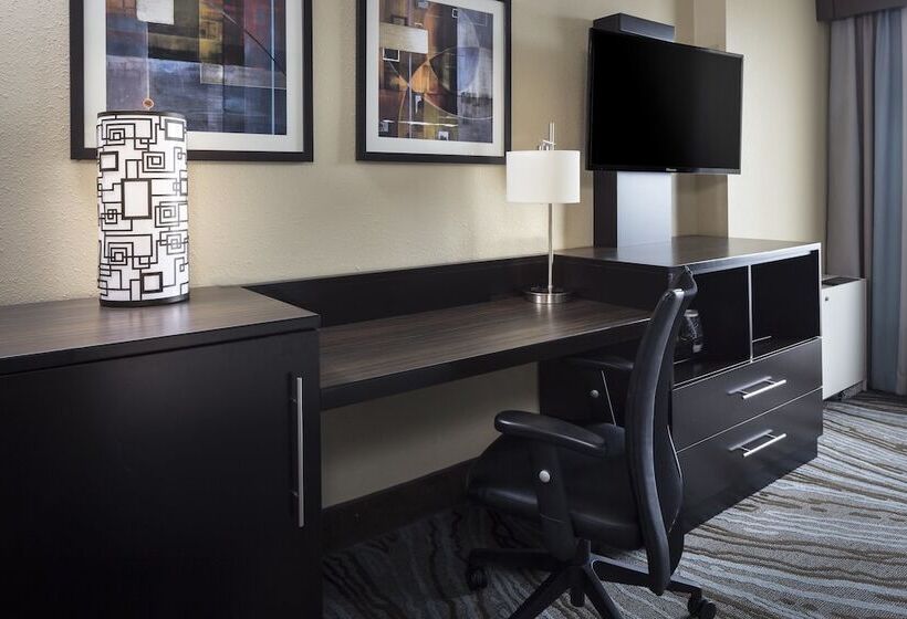 带2个双人床的标准工作室, Holiday Inn Rock Island Quad Cities, An Ihg