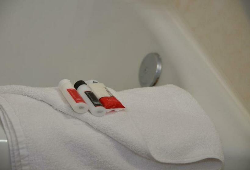 غرفة قياسية سرير كينج, Howard Johnson By Wyndham Yuma