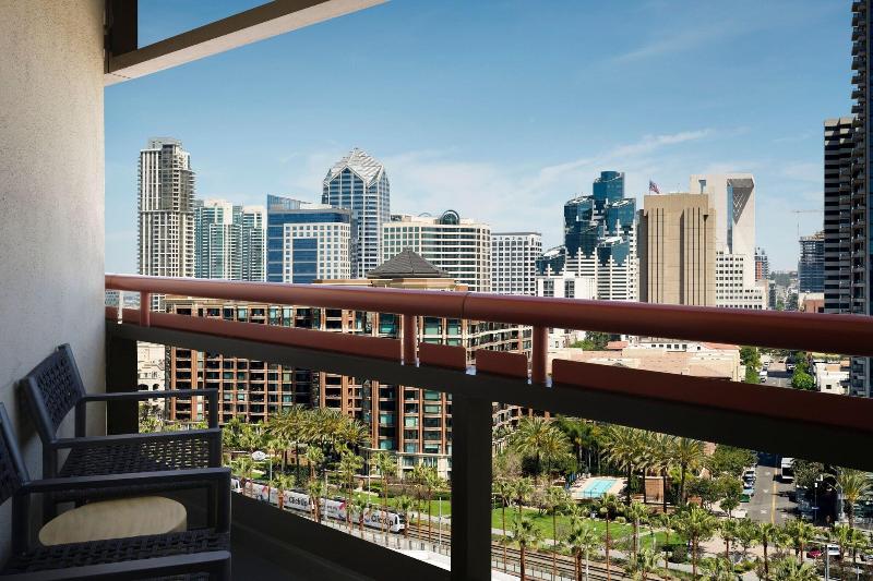 غرفة قياسية سرير كينج, San Diego Marriott Marquis And Marina