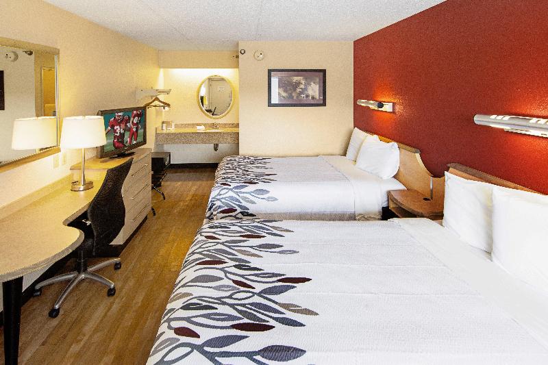 Номер Deluxe, Red Roof Inn Asheville   Biltmore West