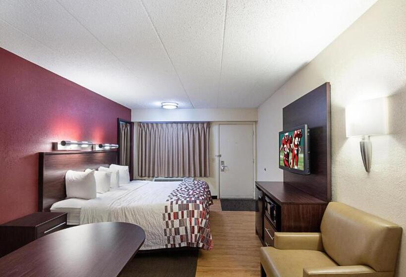 带大床的高级房间, Red Roof Inn Madison, Wi