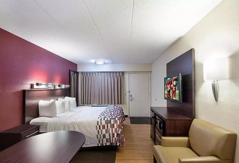 キングサイズベッドのスーペリアルーム, Red Roof Inn Madison, Wi