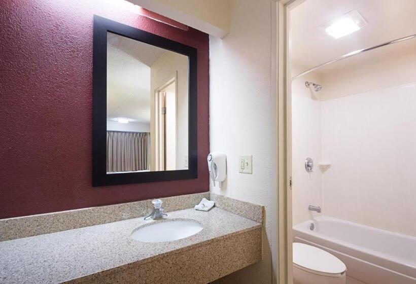 غرفة ديلوكس سرير كينج, Red Roof Inn Madison, Wi