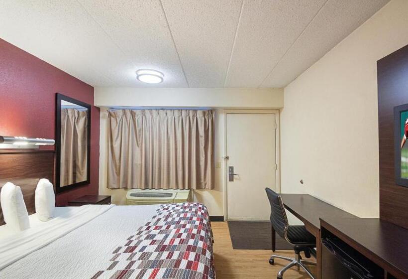 带大床的豪华间, Red Roof Inn Madison, Wi