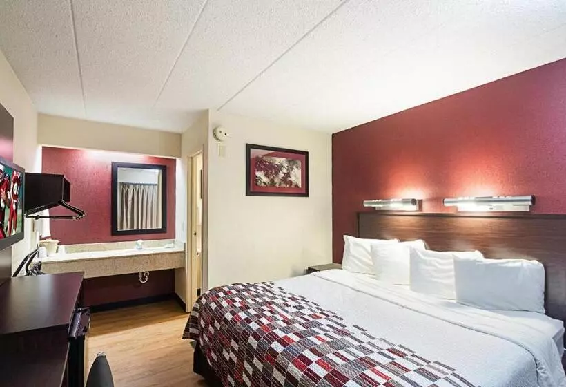 キングサイズベッドのデラックスルーム, Red Roof Inn Madison, Wi