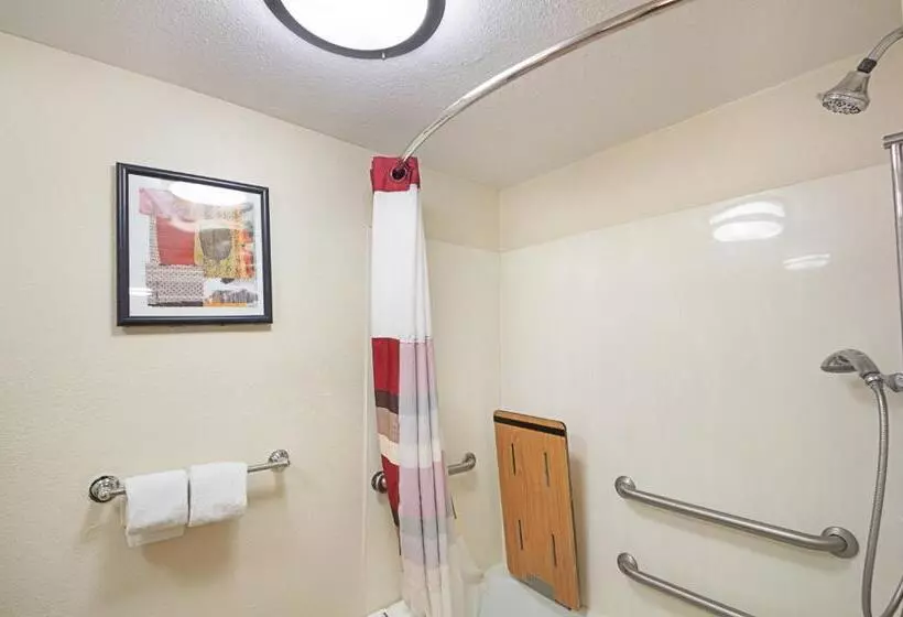 障害者適応デラックスルーム, Red Roof Inn Madison, Wi