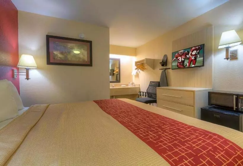 キングサイズベッドのデラックスルーム, Red Roof Inn Memphis East