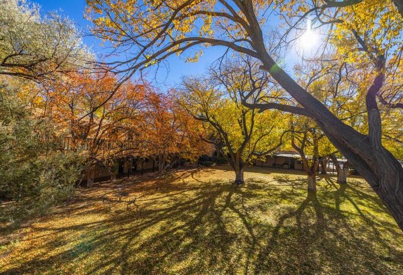 スタンダードインサイドビュールーム, Sagebrush Inn & Suites