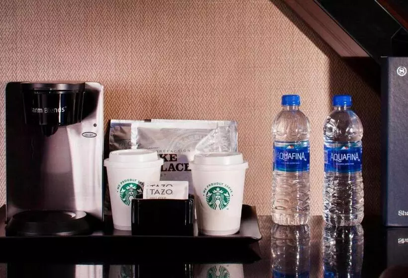 キングサイズベッドのクラブルーム, Sheraton Dfw Airport