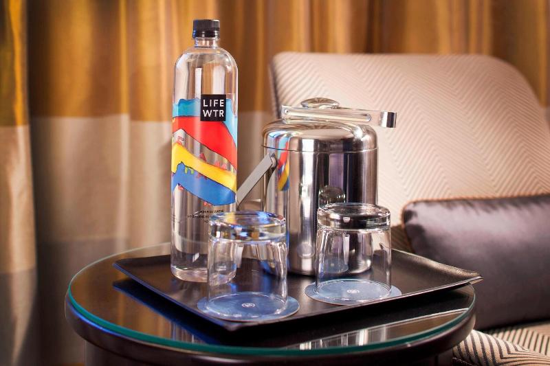 キングサイズベッドのクラブルーム, Sheraton Dfw Airport