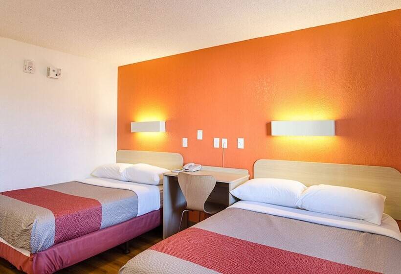 Номер Стандарт 2 Двуспальные Кровати, Motel 6 Denver, Co Downtown