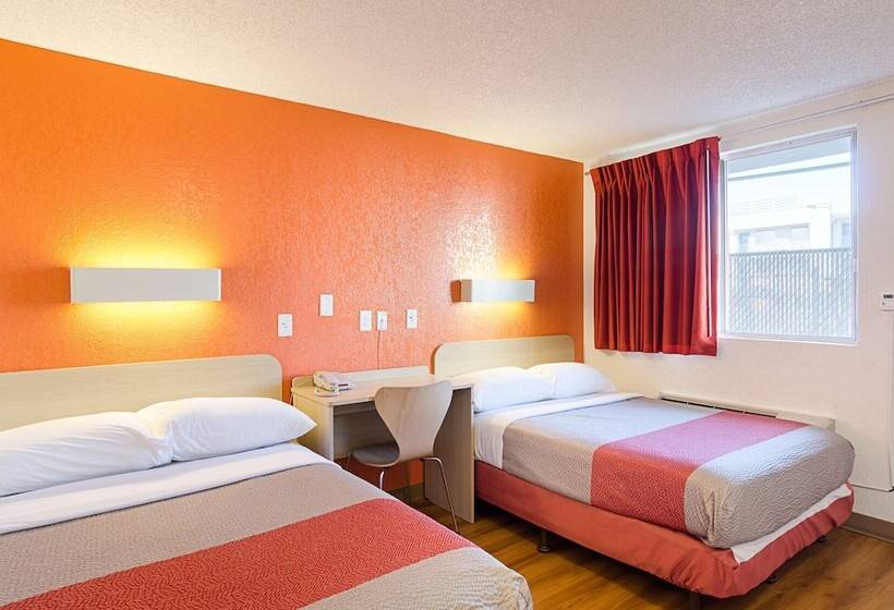 Номер Стандарт 2 Двуспальные Кровати, Motel 6 Denver, Co Downtown