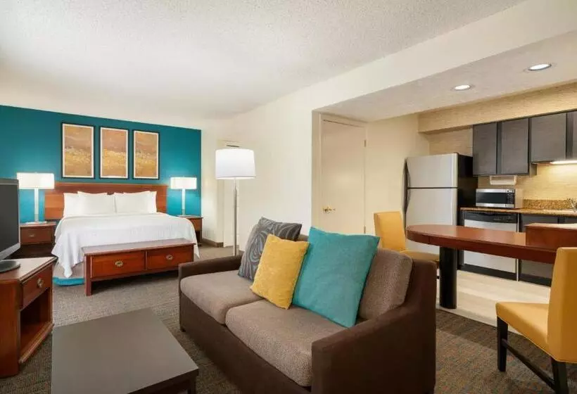 スタンダードスタジオ, Hawthorn Suites By Wyndham Tinton Falls