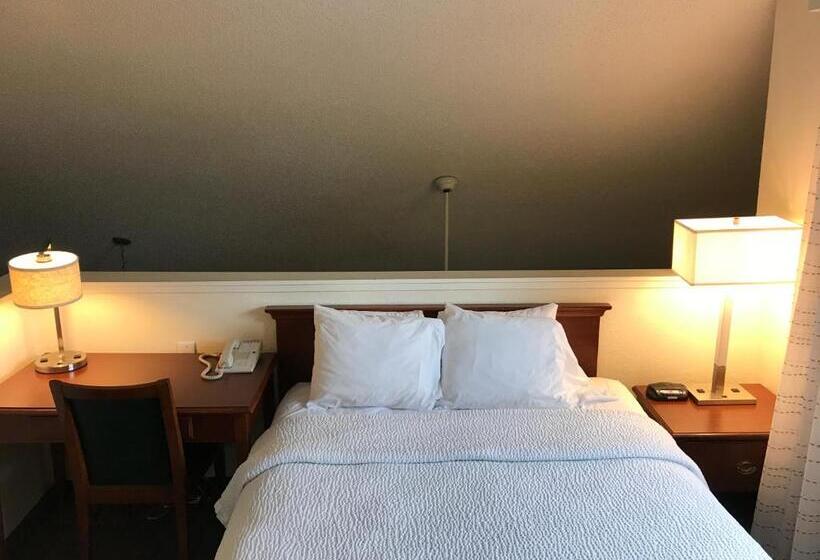 펜트하우스 스위트, Hawthorn Suites By Wyndham Tinton Falls