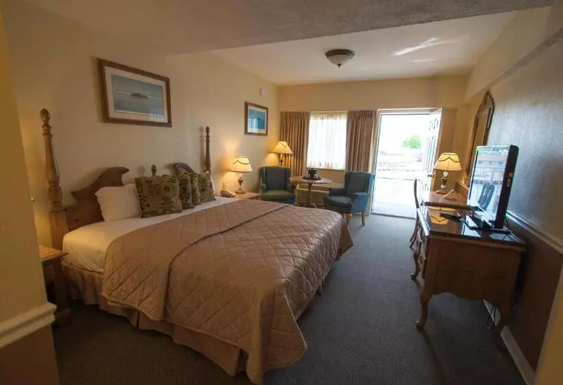 キングサイズベッドのスタンダードルーム, Riveredge Resort