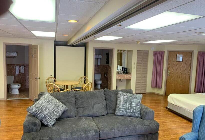 חדר משפחתי דלוקס, Riveredge Resort