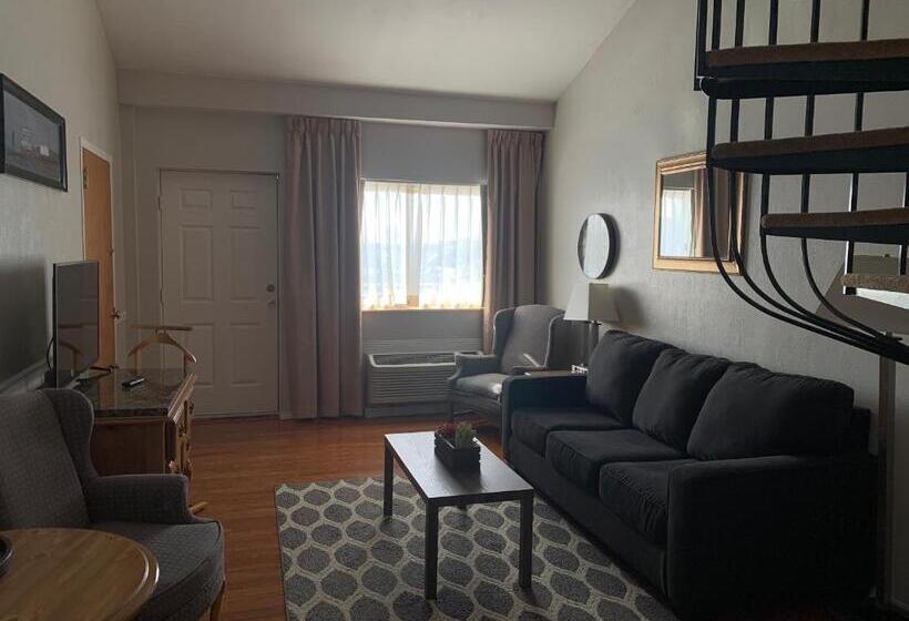 סוויטה עם נוף לנהר, Riveredge Resort