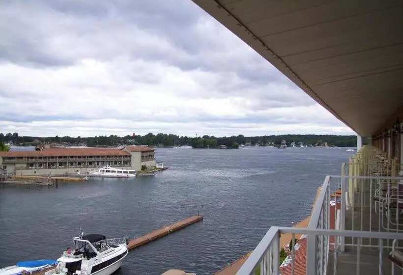 デラックススイート, Riveredge Resort