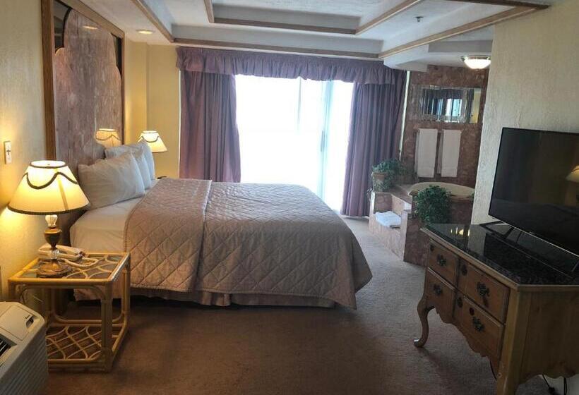 חדר סטנדרט עם מיטת קינג, Riveredge Resort