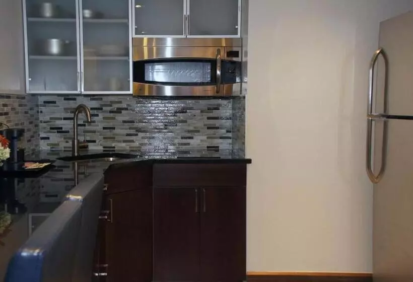 エクゼクティブスイート, Armon Hotel & Conference Center Stamford Ct