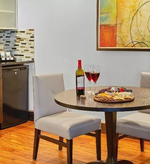 スーペリアールーム, Armon Hotel & Conference Center Stamford Ct