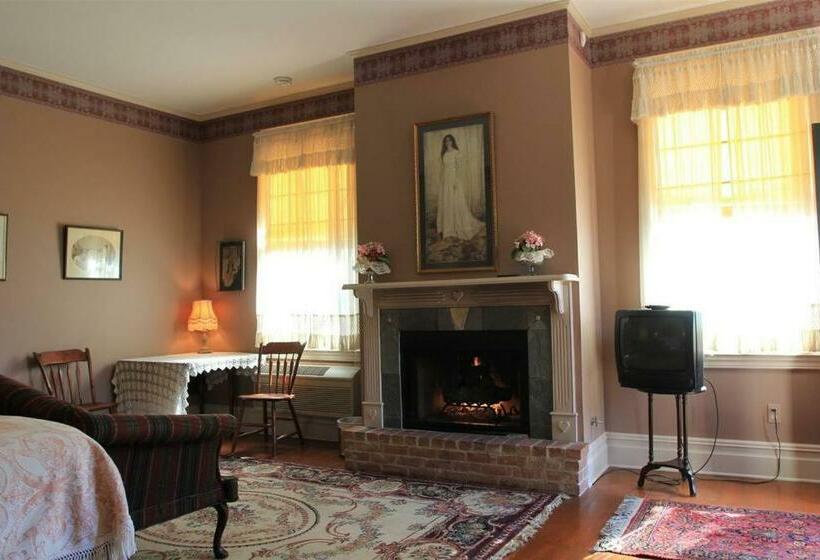 Номер Deluxe Кровать Кинг, Corners Mansion Inn   A Bed And Breakfast