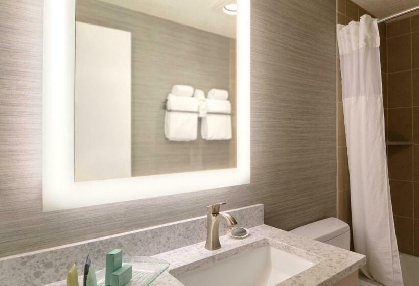 غرفة قياسية مطلّة علي البحر, Hallmark Resort   Cannon Beach