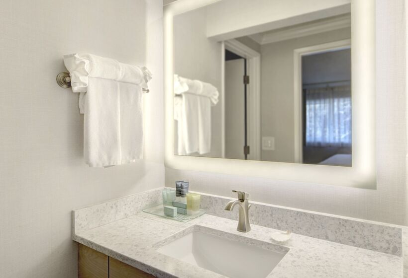 Люкс Вид на Море, Hallmark Resort   Cannon Beach