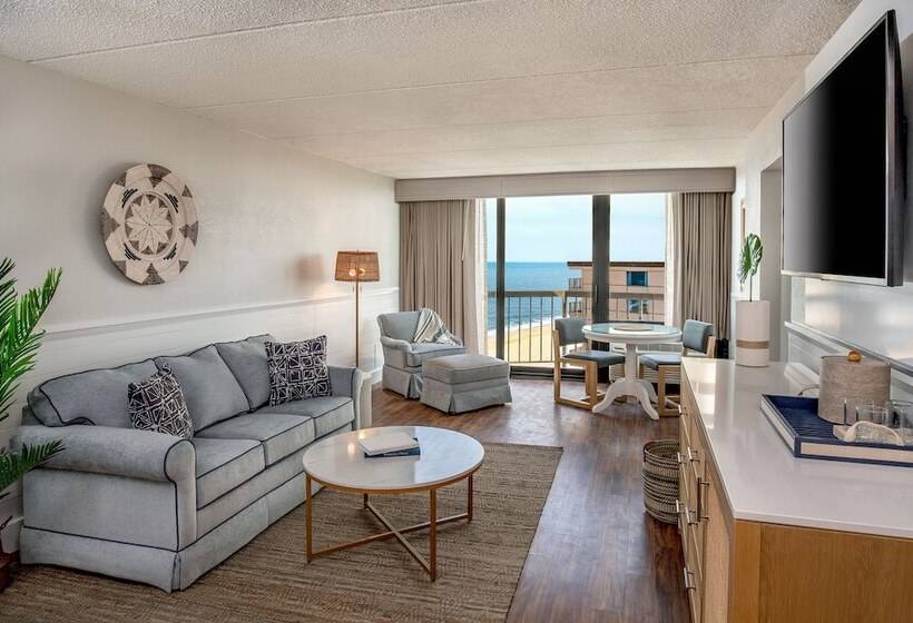 带海景的高级套房, Ashore Resort & Beach Club