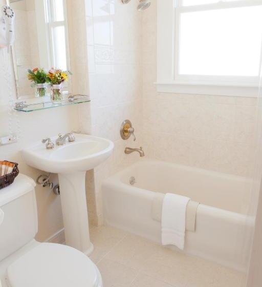 غرفة قياسية سرير كينج, Cardinal