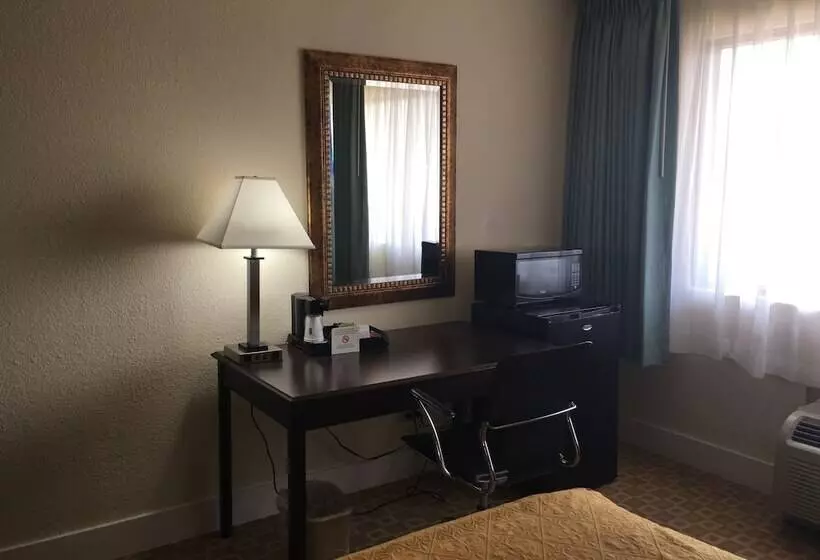 Standard-huone 2 Parivuodetta, Days Inn By Wyndham Sherman