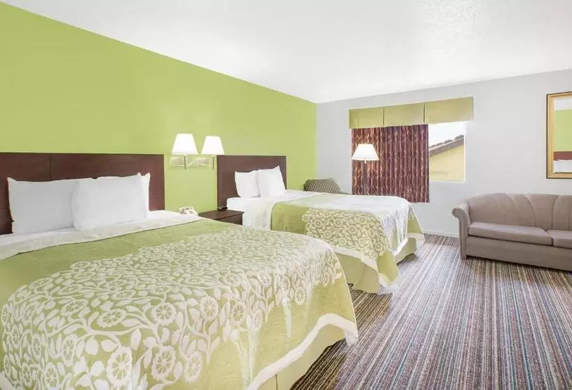 キングサイズベッドのデラックススイート, Days Inn By Wyndham York