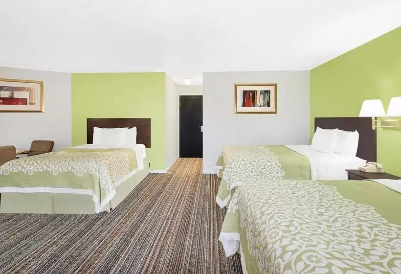 キングサイズベッドのデラックススイート, Days Inn By Wyndham York