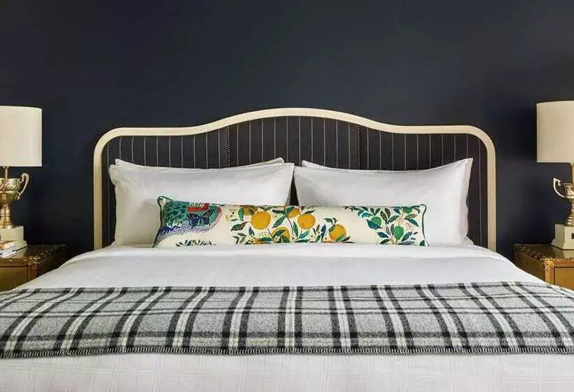 キングサイズベッドのジュニアスイート, Hilton Boston Logan Airport