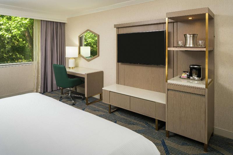 חדר סטנדרט עם מיטת קינג, Hilton Durham Near Duke University