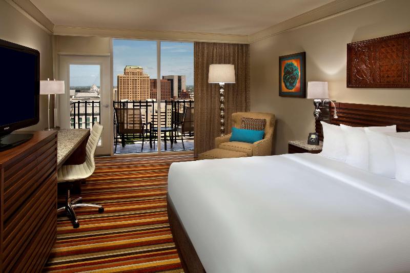 스탠다드 룸 킹사이즈 침대, Hilton Palacio Del Rio