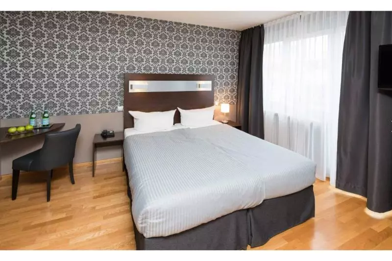 اتاق استاندارد با چشمانداز رودخانه, Hilton Palacio Del Rio