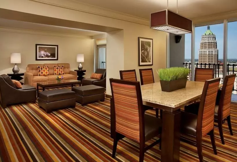 اتاق استاندارد, Hilton Palacio Del Rio