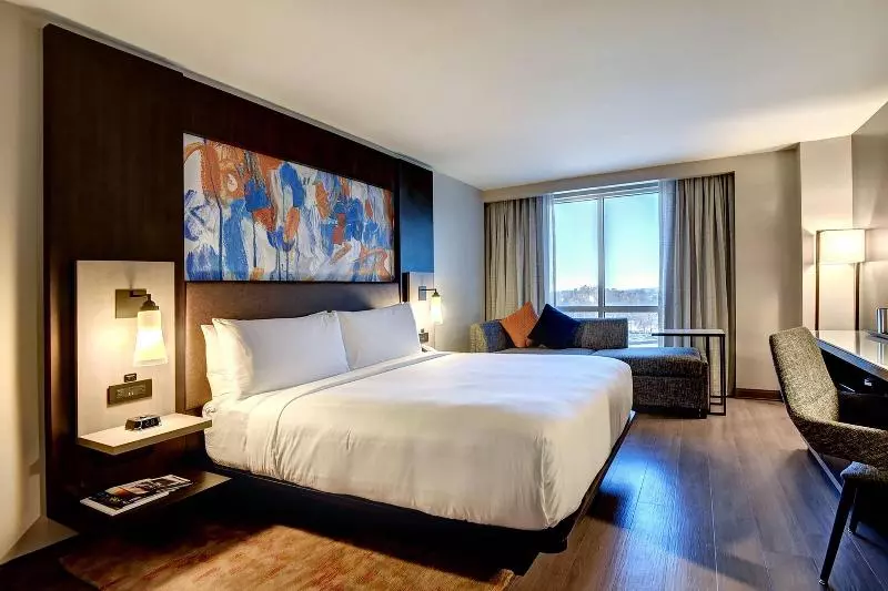 Standard-huone King-vuode, Tulsa Marriott Southern Hills