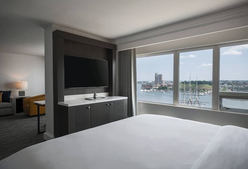 غرفة قياسية سرير مزدوج ذات إطلالة, Renaissance Baltimore Harborplace