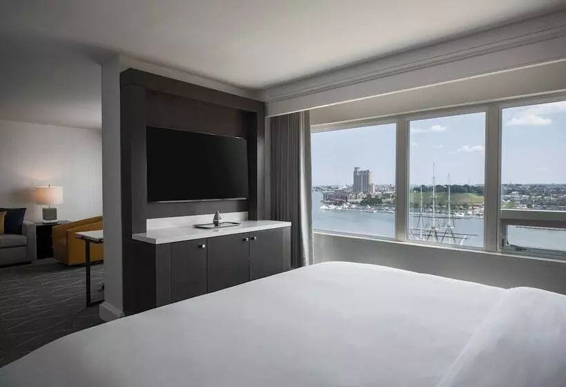 景色の見えるダブルベッドスタンダードルーム, Renaissance Baltimore Harborplace