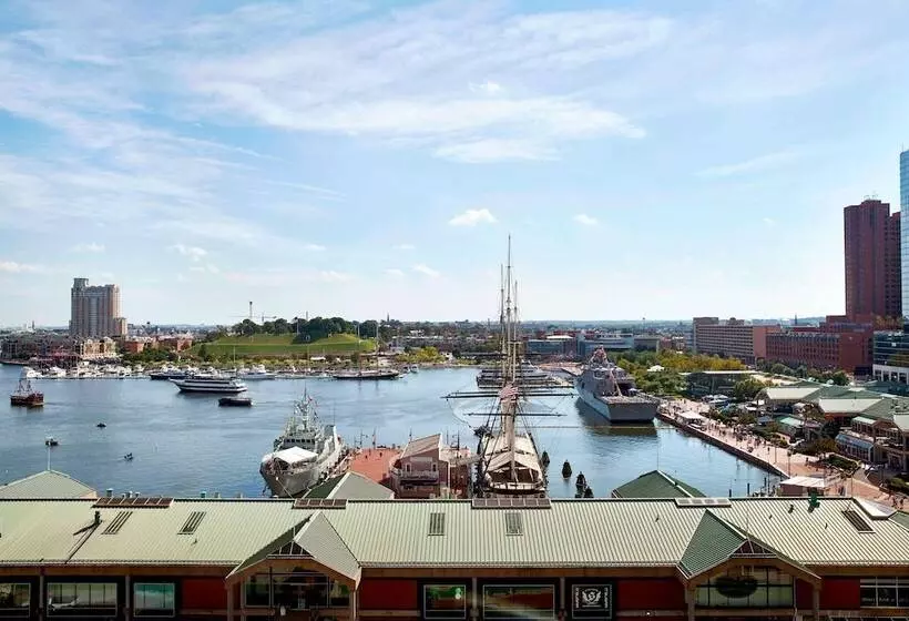 景色の見えるダブルベッドスタンダードルーム, Renaissance Baltimore Harborplace