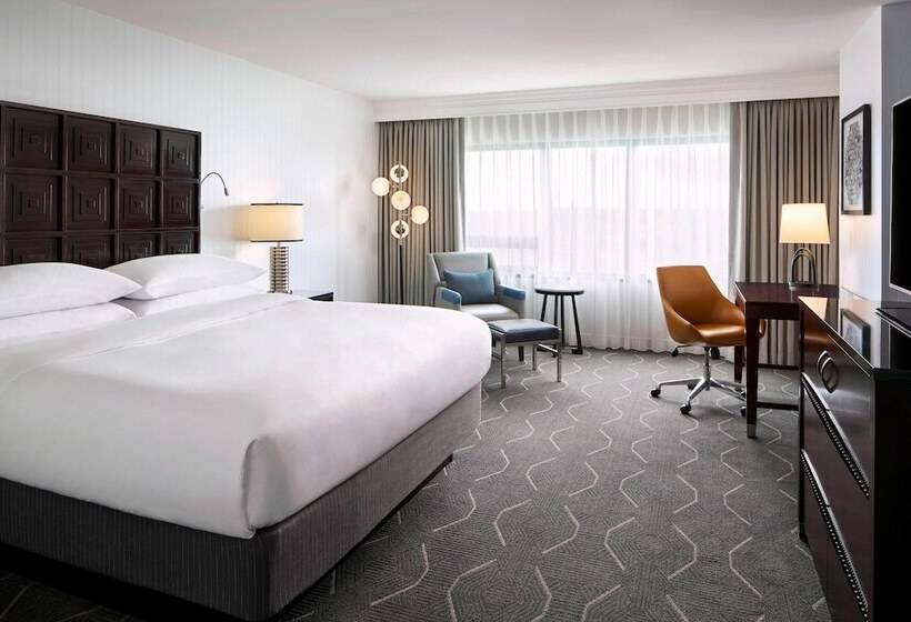 غرفة كلوب, Renaissance Baltimore Harborplace