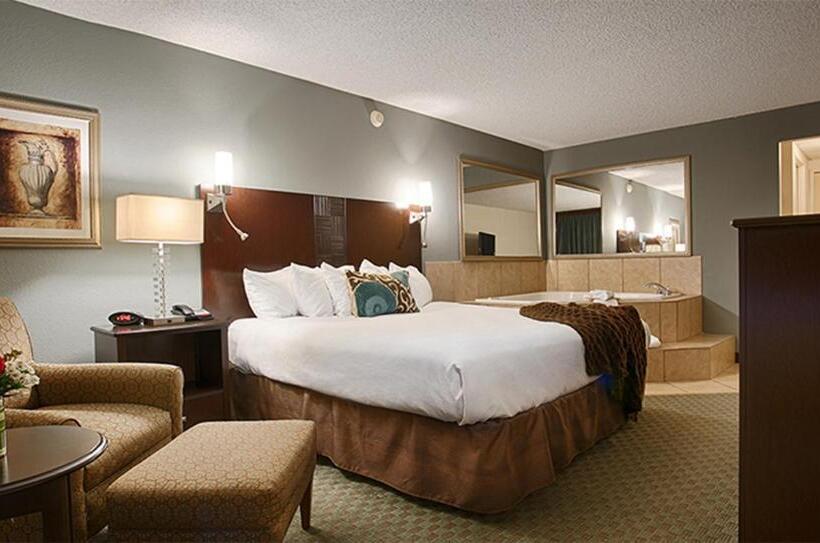 חדר דחוקס עם מיטת קינג, Seville Plaza Hotel, Trademark Collection By Wyndham