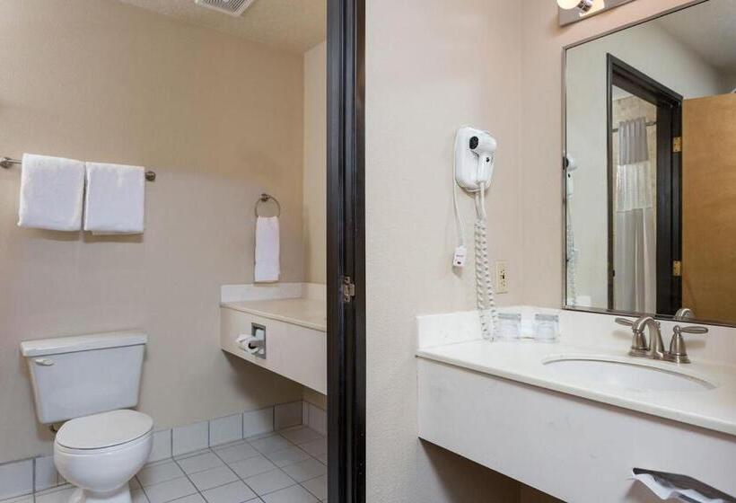 Номер Deluxe, Shilo Inns Newport Oceanfront