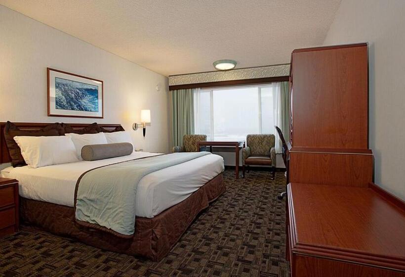 Mini Suite, Shilo Inns Newport Oceanfront