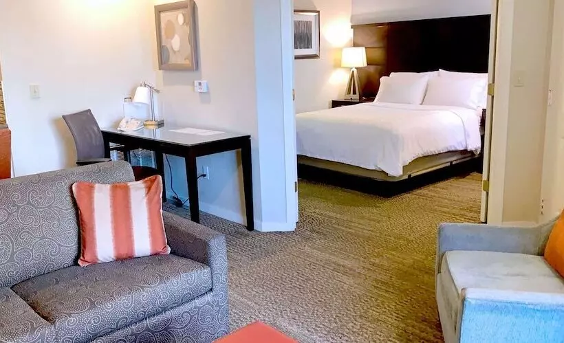 سوئیت 2 خوابه, Sonesta Es Suites Chatsworth