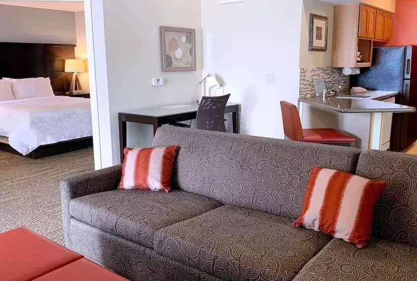 سوئیت 2 خوابه, Sonesta Es Suites Chatsworth